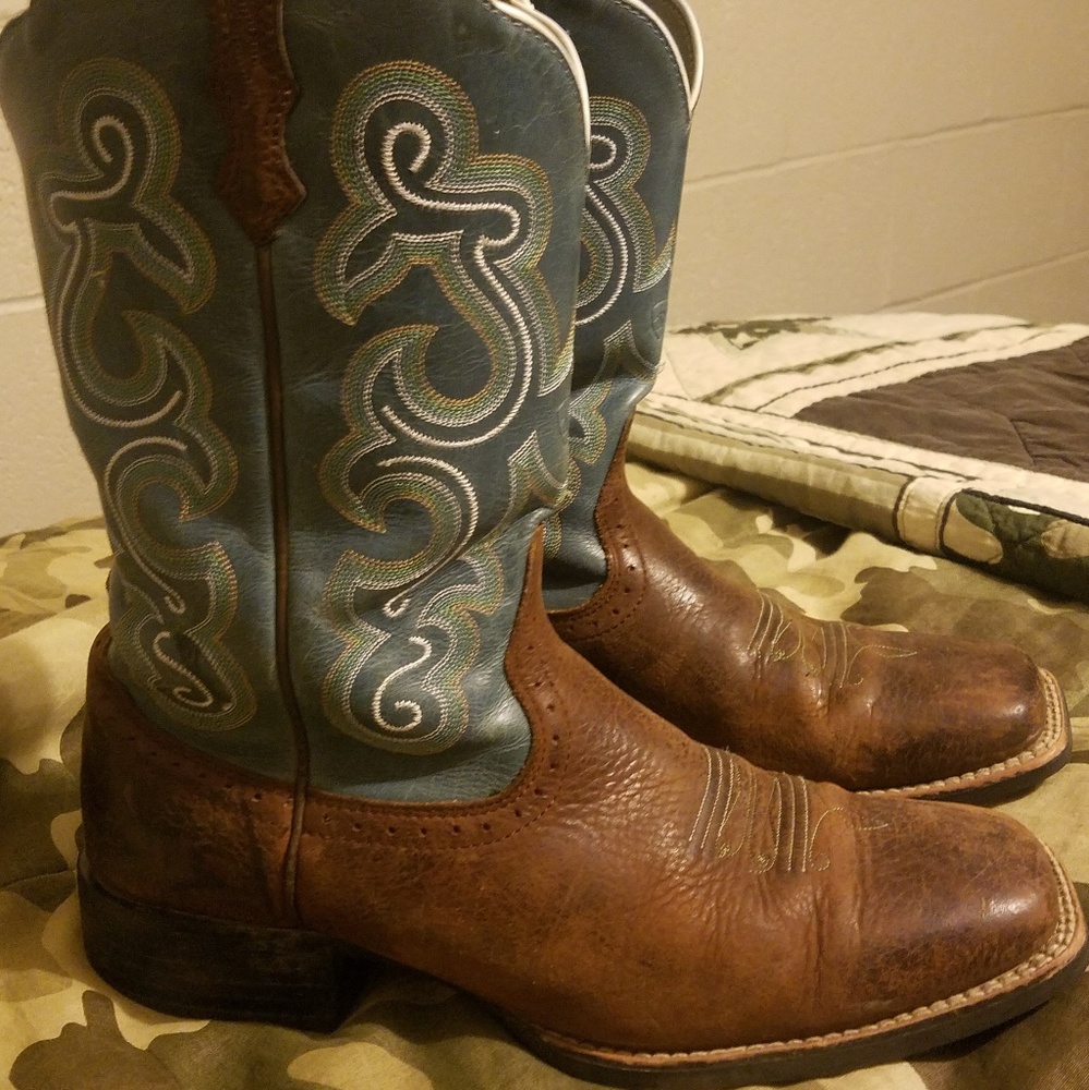 Square toe cowboy boots